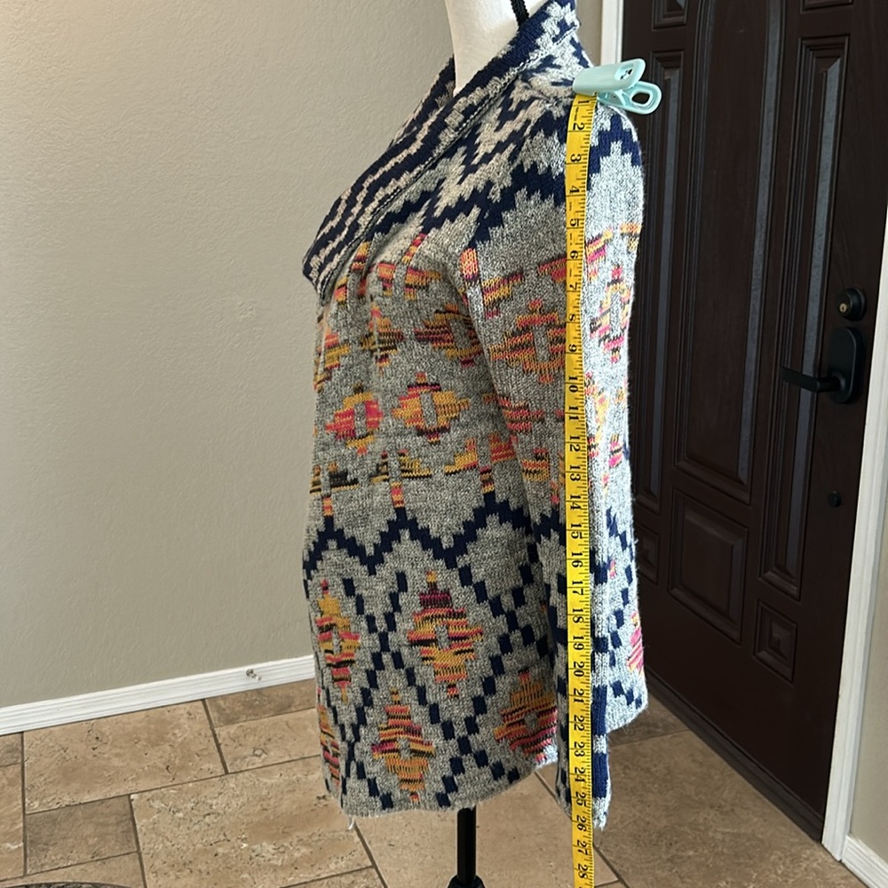 Geometric Patterned Open Front Sweater - Picture 10 of 11